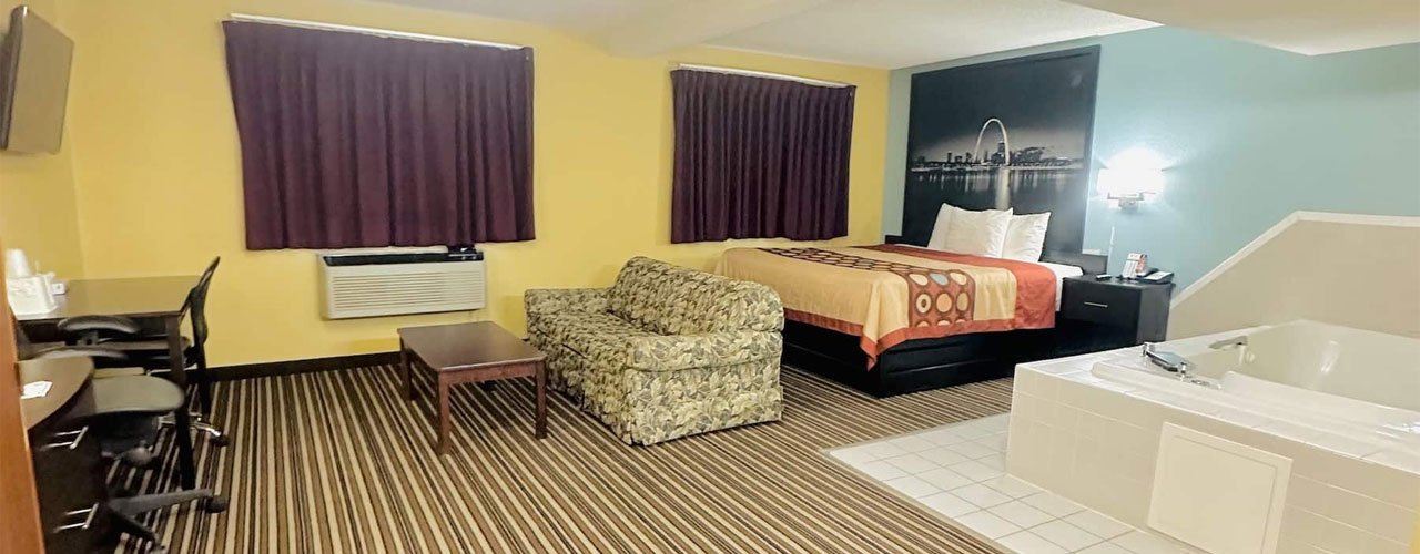 Comfortable Guest Room With Jacuzzi Comfortable Guest Room With Jacuzzi