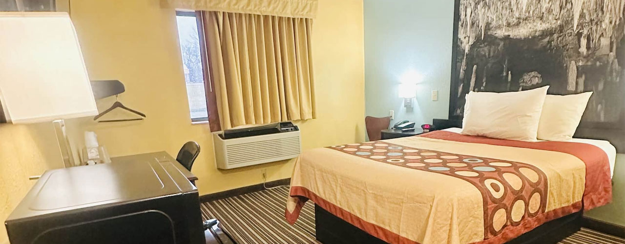 Attractive Room With King Bed Attractive Room With King Bed